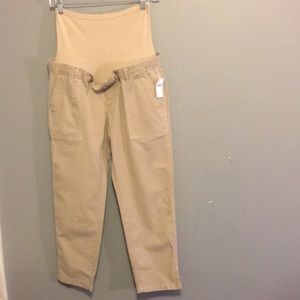 NWT Gap Maternity field style chinos cropped